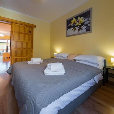 Komfortowy Apartament W Centrum Ustronia Esterno foto
